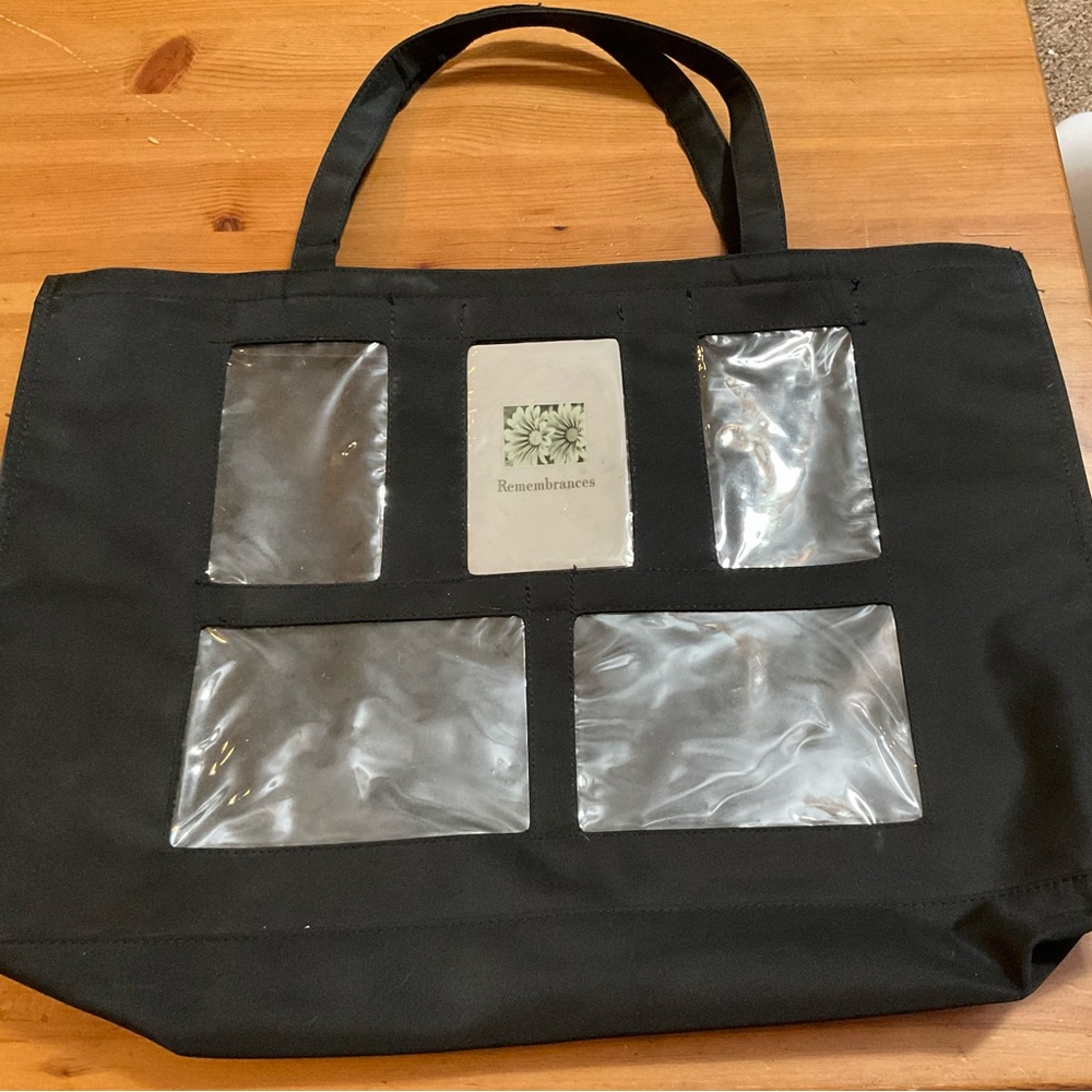 Black tote bag for pictures from BOUNDARIES 5 5slots for your favorite pics.